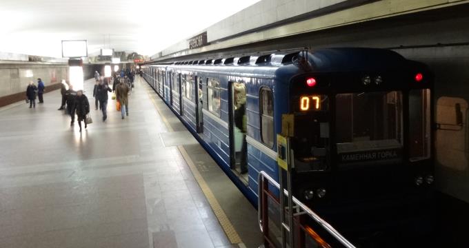 ミンスク地下鉄アウタザヴォーツカヤ線・フルーンジェンスカヤ駅