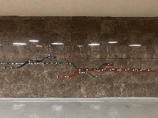 8 Noyabr metrostansiyası